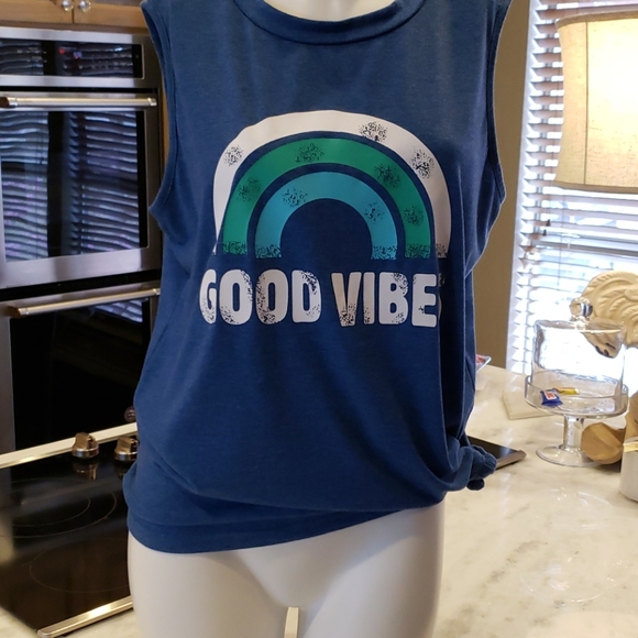 Unknown Tops - Good vibes tank Lg